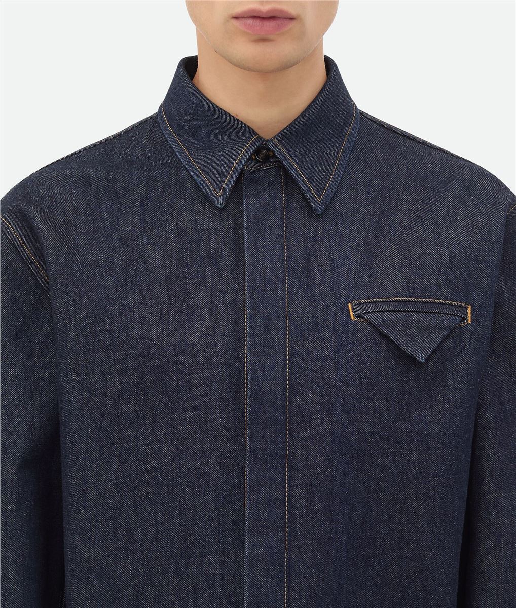 SHIRT IN INDIGO WASHED DENIM.