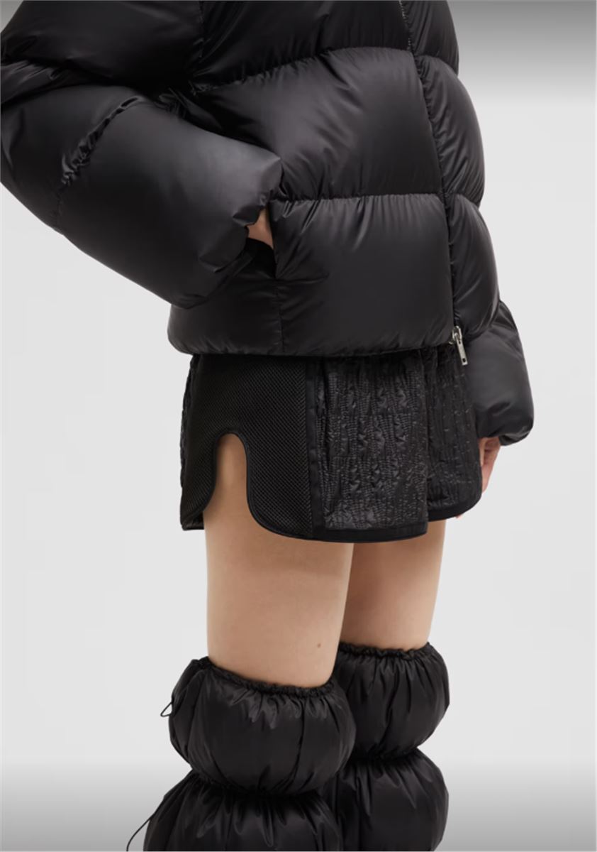 MONCLER X WILLOW SMITH SKAARA HOODED SHORT DOWN JACKET